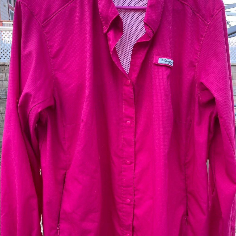 Women’s Columbia OmniShade Shirt